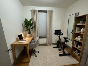 1809 N Hermitage Ave, Unit Garden in Chicago, IL - Foto de edificio - Building Photo