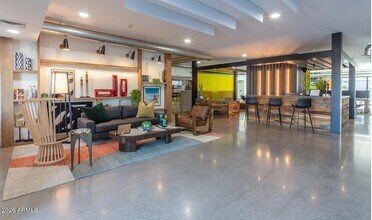 20350 N 7th Ave, Unit 2 in Phoenix, AZ - Foto de edificio - Building Photo