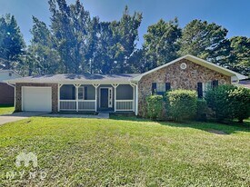 1120 Salisbury Trail in Riverdale, GA - Building Photo