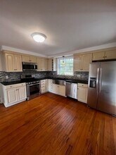 1823 Meridian St in Fall River, MA - Building Photo - Building Photo