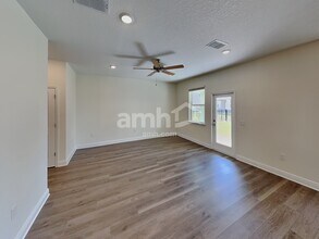 5993 Sycamore Pl St in St. Cloud, FL - Foto de edificio - Building Photo