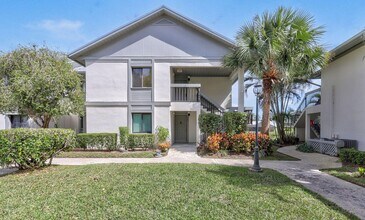 2243 NW 22nd Ave in Stuart, FL - Building Photo - Building Photo
