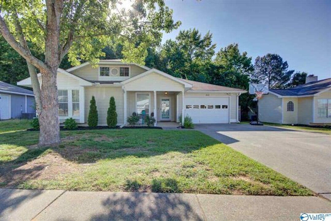 212 Shoals Point Trail in Madison, AL - Building Photo