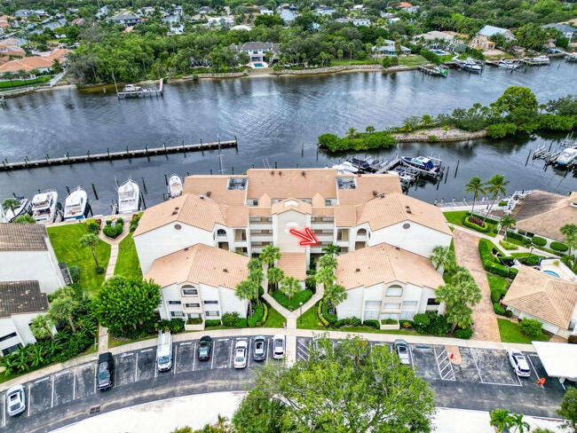 827 Oak Harbour Dr in Juno Beach, FL - Building Photo - Building Photo