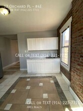 12 Orchard Pl in Yonkers, NY - Building Photo - Building Photo