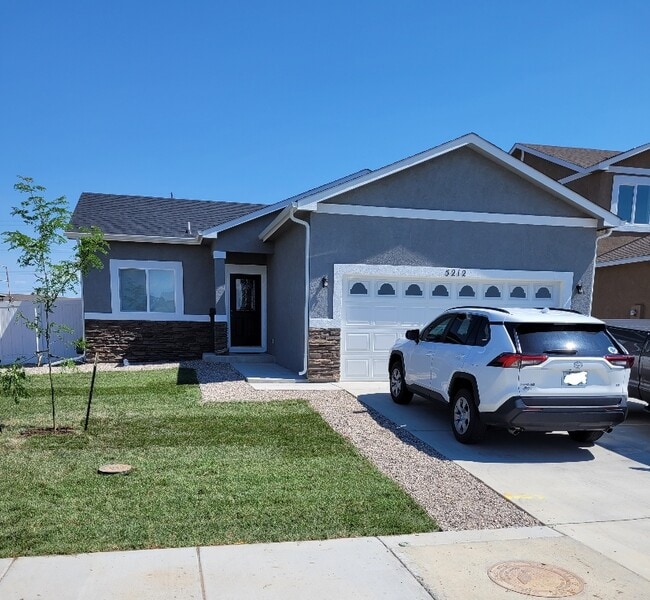 property at 5212 Crested Hill