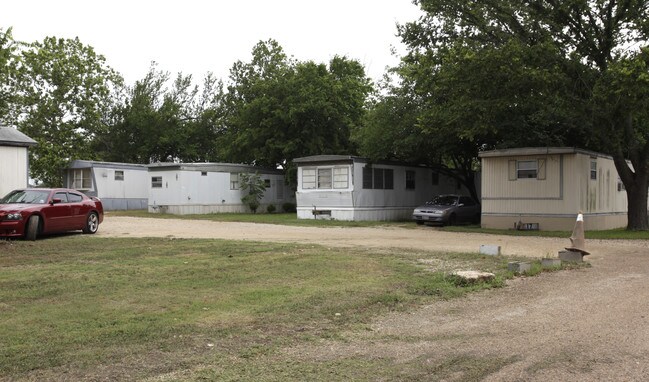 Bluebonnet Mobile Home Park in Killeen, TX - Building Photo - Building Photo