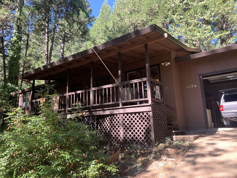 5074 Loch Leven Dr in Pollock Pines, CA - Building Photo