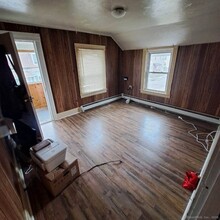 68 Battey St in Putnam, CT - Building Photo - Building Photo