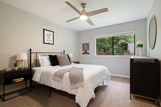 802 Ramble Ln in Austin, TX - Building Photo - Building Photo