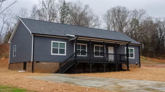 property at 1120 Hillside Dr