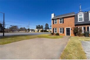 3100 Duvall Pl NW in Kennesaw, GA - Building Photo