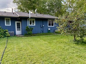 7603 Huron Ave in Chanhassen, MN - Building Photo - Building Photo