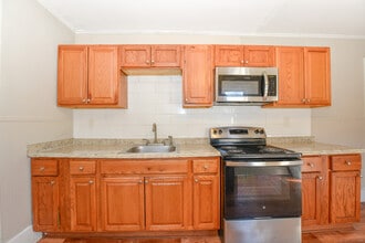768 Iranistan Ave in Bridgeport, CT - Building Photo - Building Photo
