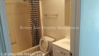 713 SE 7th St in Pendleton, OR - Building Photo - Building Photo