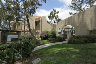 Teton Pines Apartments in Escondido, CA - Building Photo - Building Photo