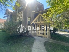 302 12th St in Idaho Falls, ID - Building Photo