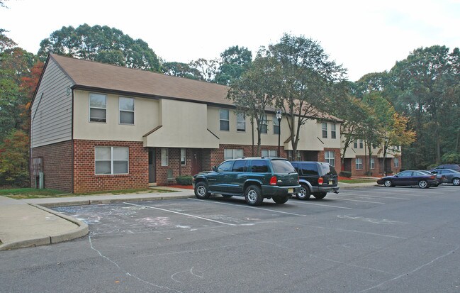 New Sharon Woods Apartments in Sewell, NJ - Foto de edificio - Building Photo