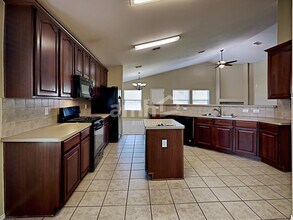 1415 Spinnaker Way in Wylie, TX - Foto de edificio - Building Photo