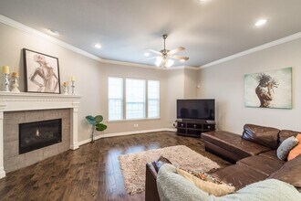 4208 Old Spanish Trl in Houston, TX - Building Photo - Building Photo