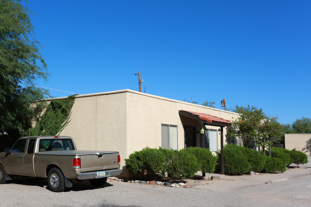 Bellevue Apartments in Tucson, AZ - Building Photo