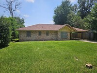 207 Shadow Oaks Dr photo'