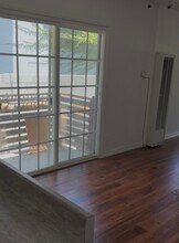 526 Brooks Ave, Unit Front Unit in Venice, CA - Foto de edificio - Building Photo
