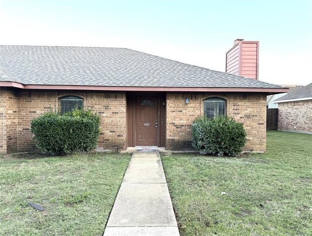 526 Post Oak Ln in Allen, TX - Foto de edificio - Building Photo