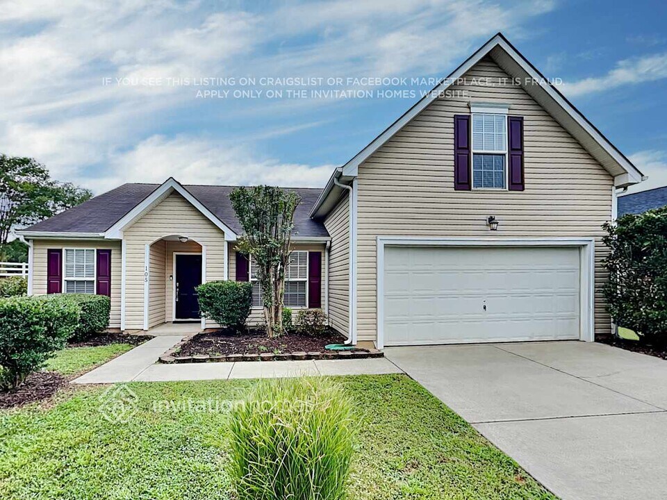 105 Bosburg Dr in Mooresville, NC - Building Photo