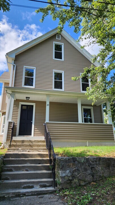 29 Bicknell St, Unit 2 in Marlborough, MA - Building Photo