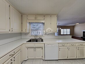 3969 Riverstone Dr in Suwanee, GA - Foto de edificio - Building Photo