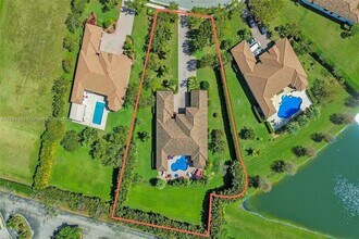 4455 Parkside Rd in Davie, FL - Building Photo - Building Photo