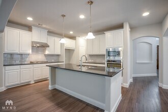 3308 Damsel Sauvage Ln in Lewisville, TX - Foto de edificio - Building Photo