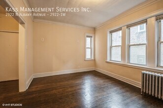2922 N Albany Ave in Chicago, IL - Building Photo - Building Photo