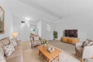 1907 Fairlawn Ln in Austin, TX - Building Photo