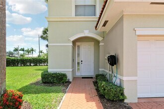 6047 Seminole Gardens Cir in Riviera Beach, FL - Building Photo - Building Photo