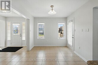 2 Giltspur Rd in Brampton, ON - Building Photo - Building Photo