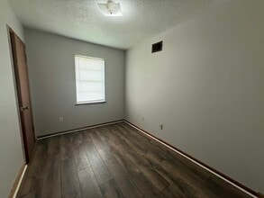 2968 Lark Rd in Memphis, TN - Building Photo - Building Photo