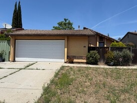 5823 Silver Leaf Rd in San Jose, CA - Building Photo
