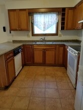7 Alderbrook Rd in Essex Junction, VT - Building Photo - Building Photo