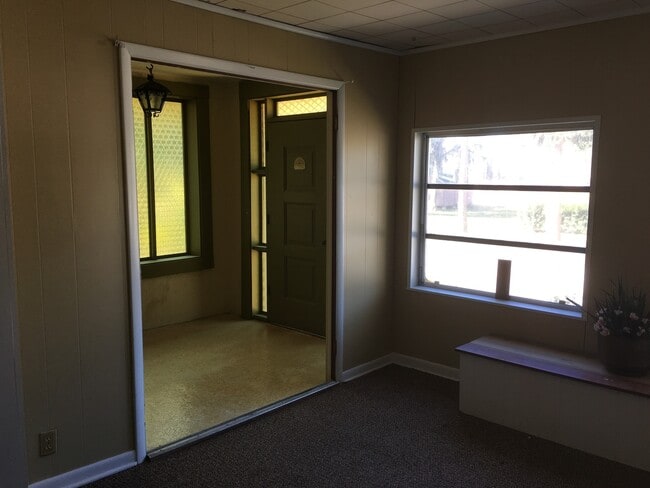 241 NE Tuscawilla Ave in Ocala, FL - Building Photo - Building Photo