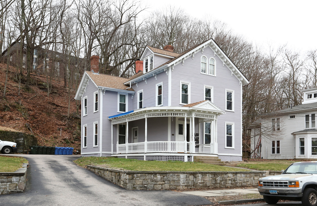 122 Union St in Norwich, CT - Building Photo