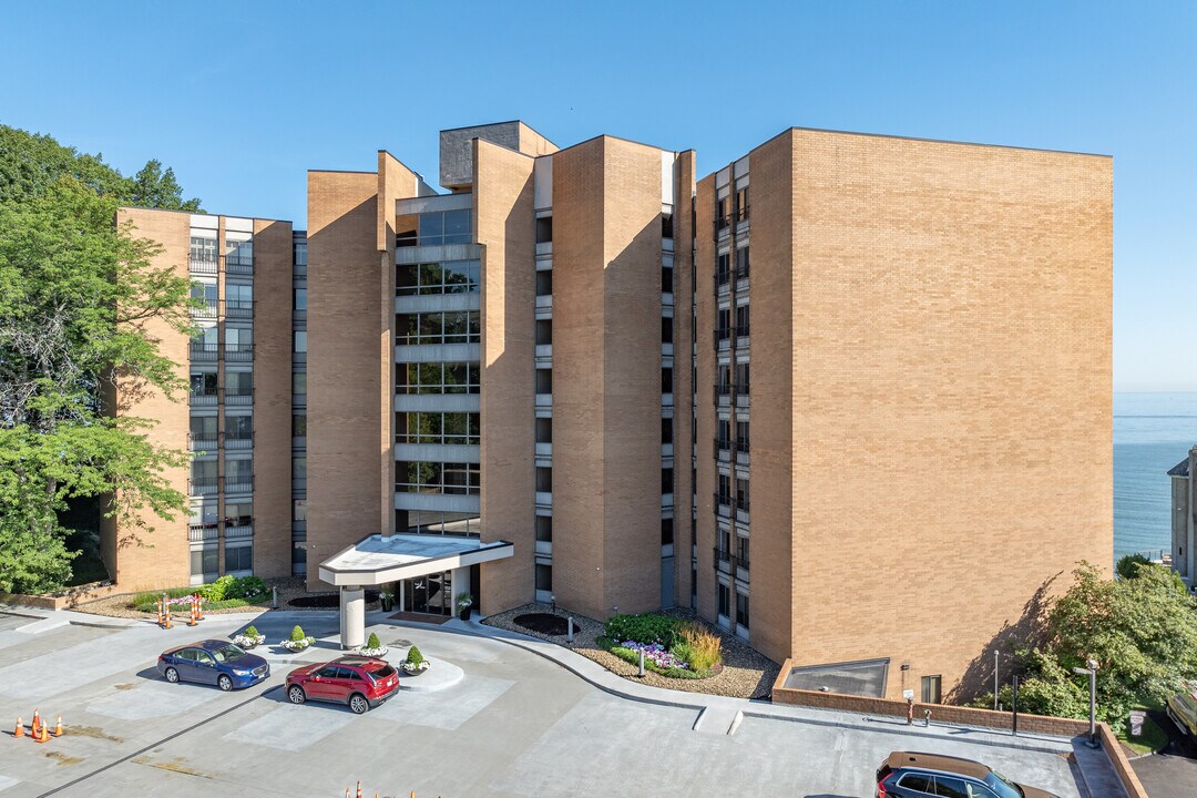 Beach House in Rocky River, OH - Building Photo