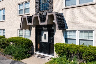 156 Asbury Ave in Evanston, IL - Foto de edificio - Building Photo