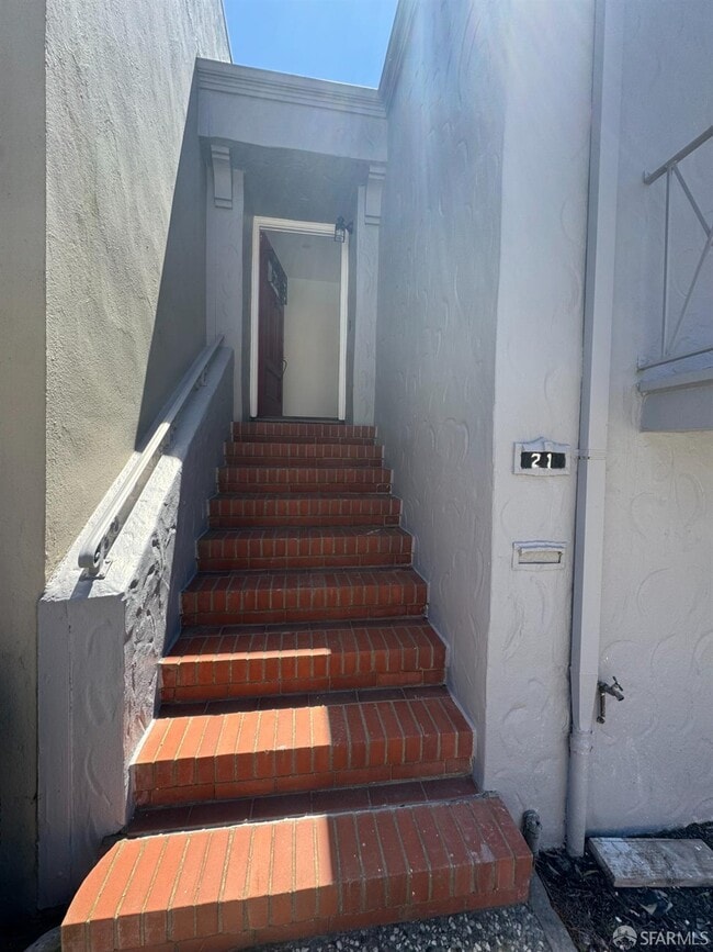 21 Rio Ct in San Francisco, CA - Building Photo - Building Photo