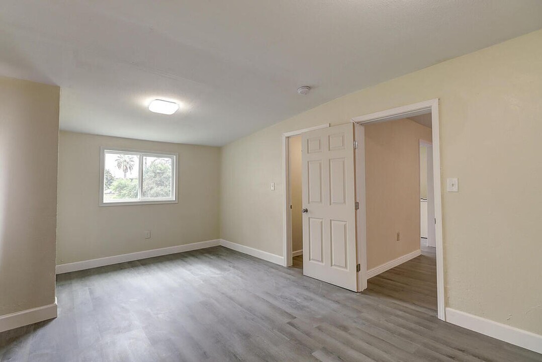 907 Laredo St in Corpus Christi, TX - Building Photo