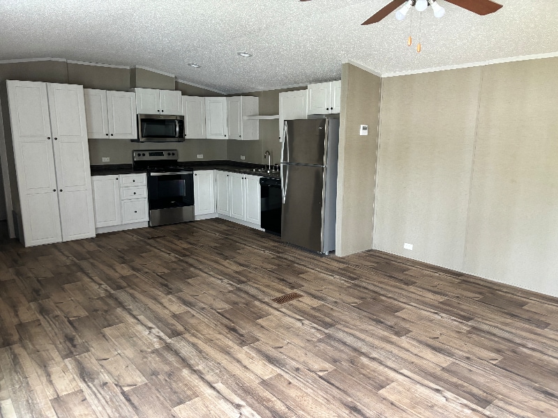 2596 LA-3059 in Lake Charles, LA - Building Photo