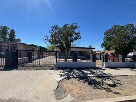 202 E 32nd St in Tucson, AZ - Building Photo