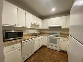 11380 NW 39th St, Unit 3 in Coral Springs, FL - Building Photo - Building Photo