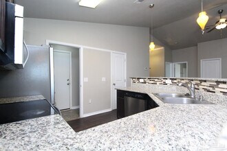10660 Shear St in Pensacola, FL - Building Photo - Building Photo